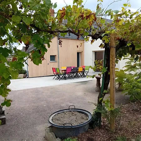De La Rochette Nyaraló *